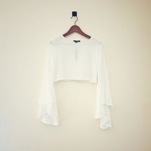 Evenuel, Long sleeved white cross top
